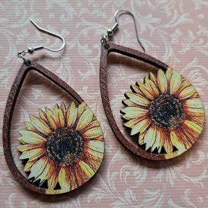 🙃6/$10 Sunflower Earrings